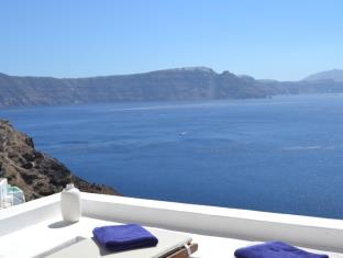 Santorini Greece city hotel
