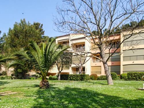 Sanary-sur-Mer France city hotel
